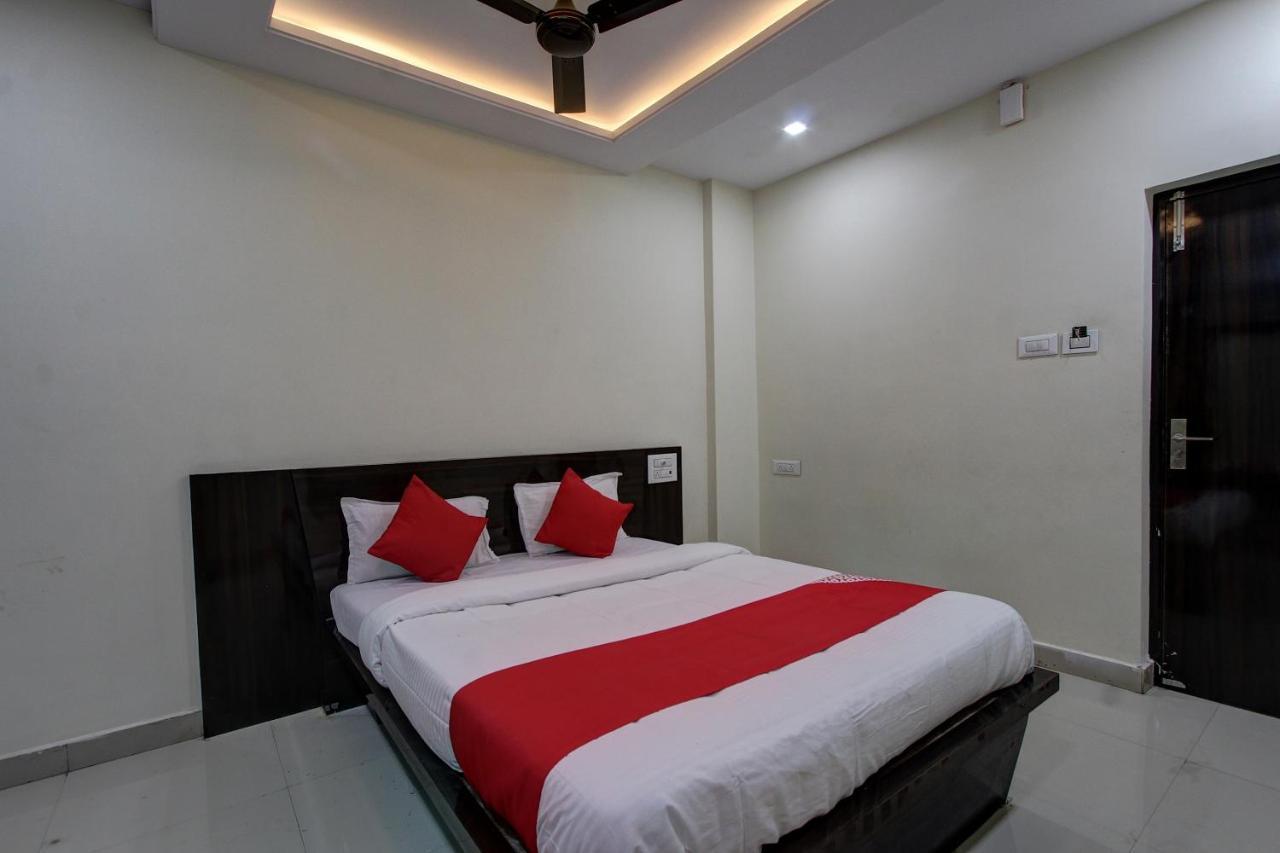 Collection O 38566 Mk Hotel And Lodge Gulbarga Esterno foto