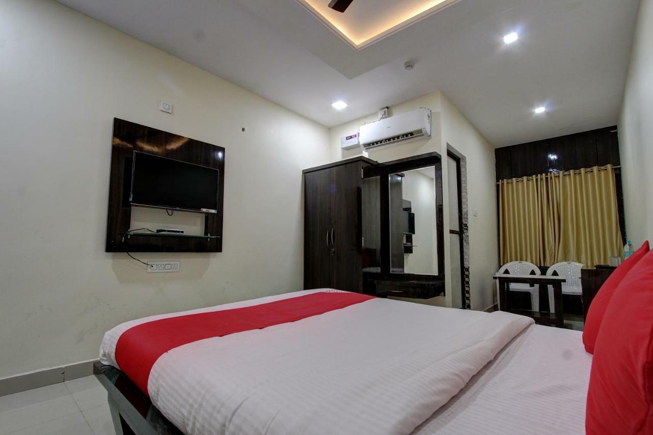 Collection O 38566 Mk Hotel And Lodge Gulbarga Esterno foto